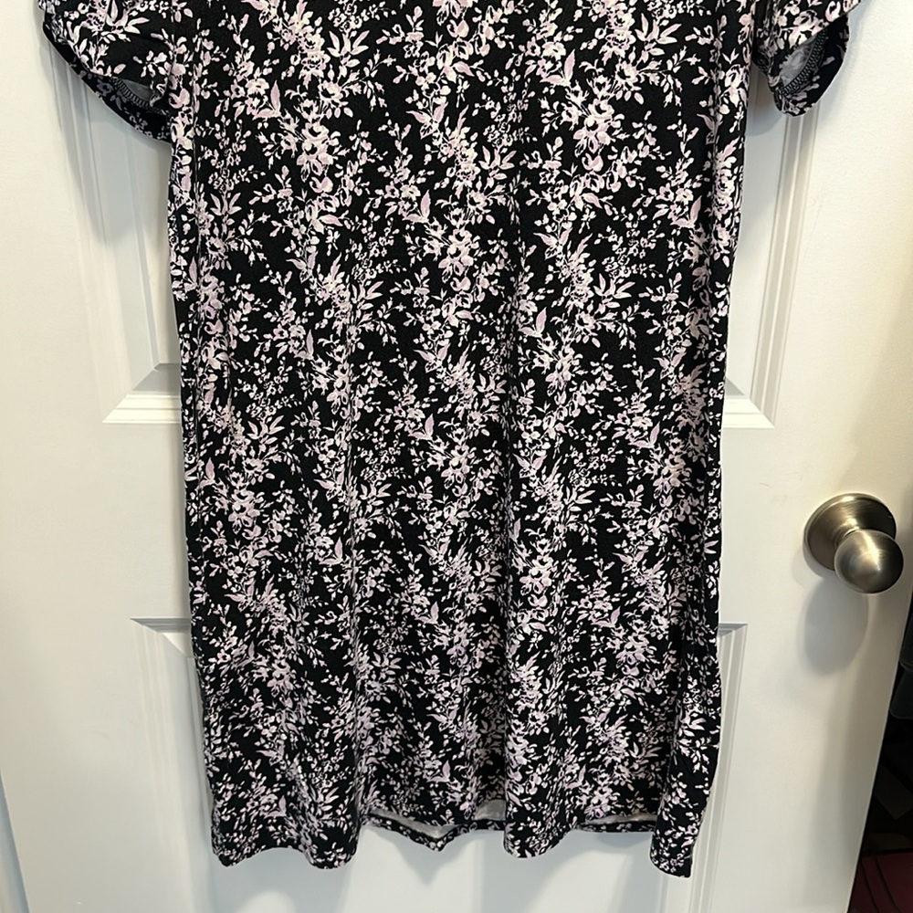 LOFT Knotted Puff Sleeve V-Neck Dress - Picture 5 of 9